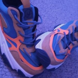 Javi: Blue/yellow/orange